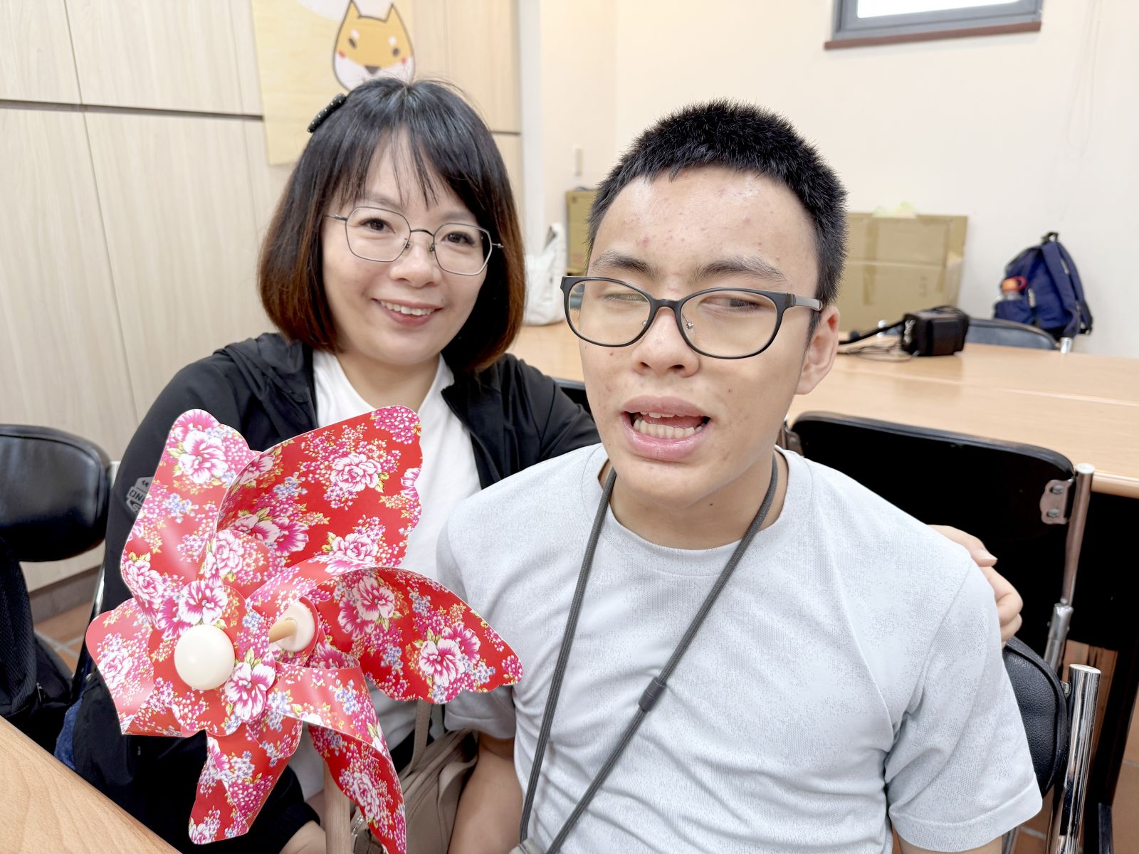 林修霆，15歲，因早產視網膜病變，導致雙眼全盲。