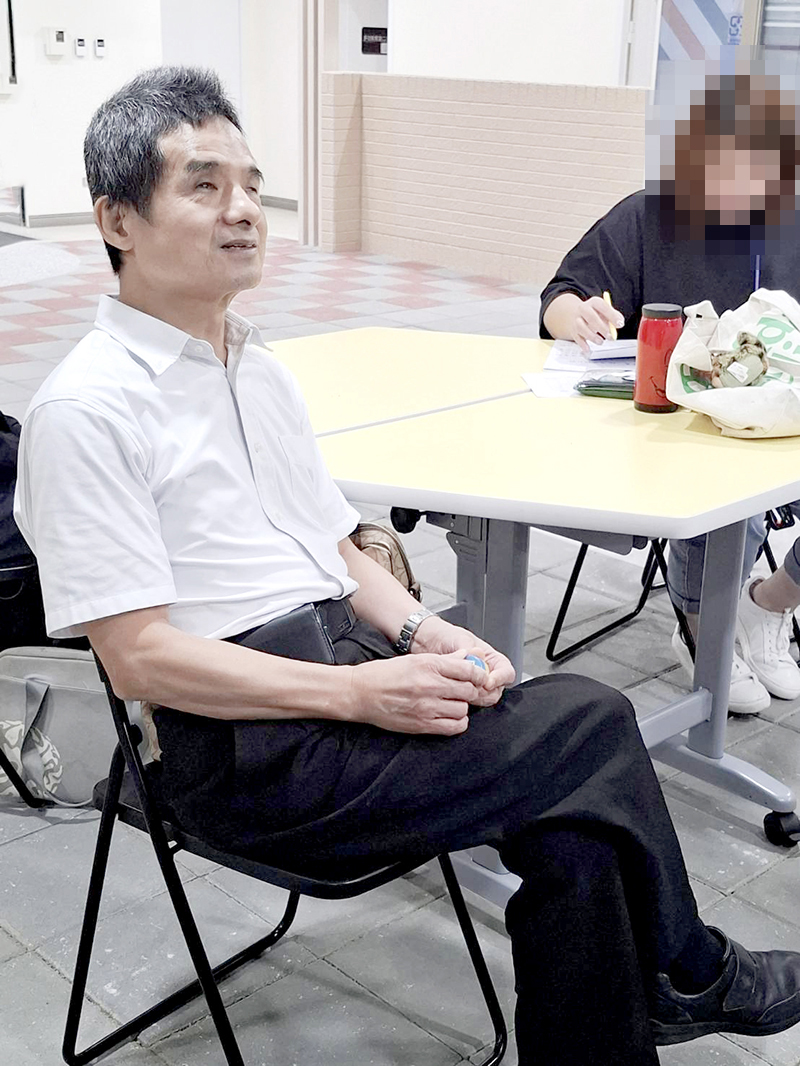 視障者，陳仁文，60歲