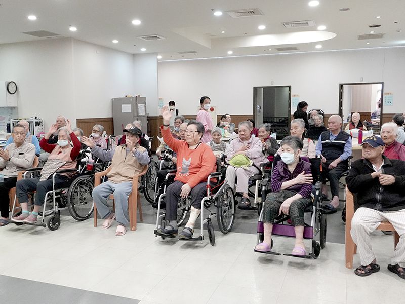 2026-02 歌聲暖冬日 旋律伴銀髮—愛盲樂團赴佳和護理之家溫馨演出封面圖