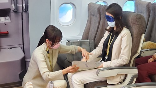星宇航空舉辦視障乘客搭機導引訓練課程